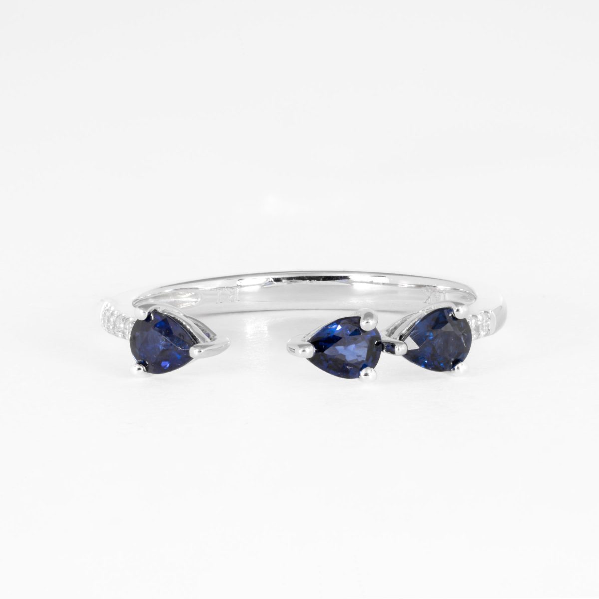 Blue Sapphire & Diamond Ring – view 3