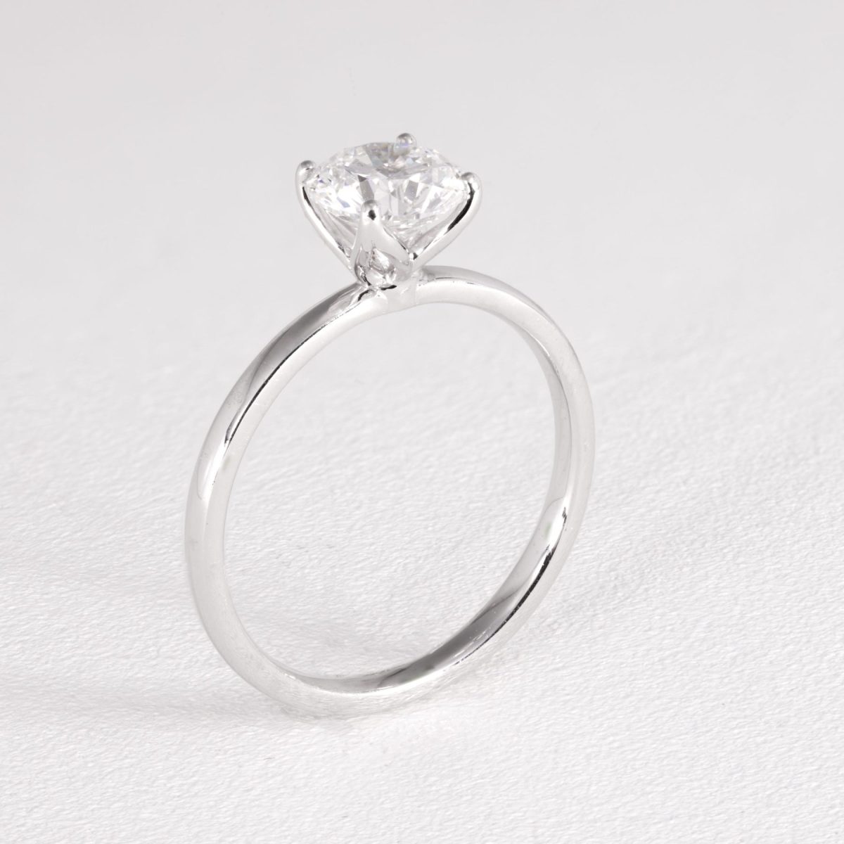 18ct White Gold Diamond 4 Claw Set Solitaire Engagement Ring