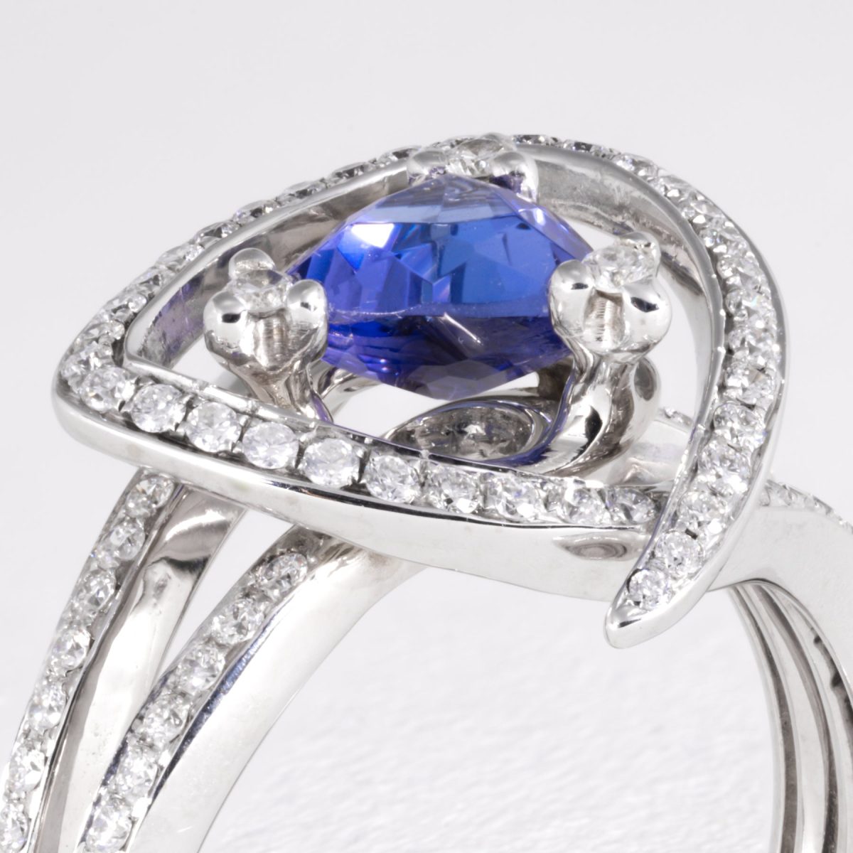 Triliant Cut Tanzanite And Diamond Ring – view 2